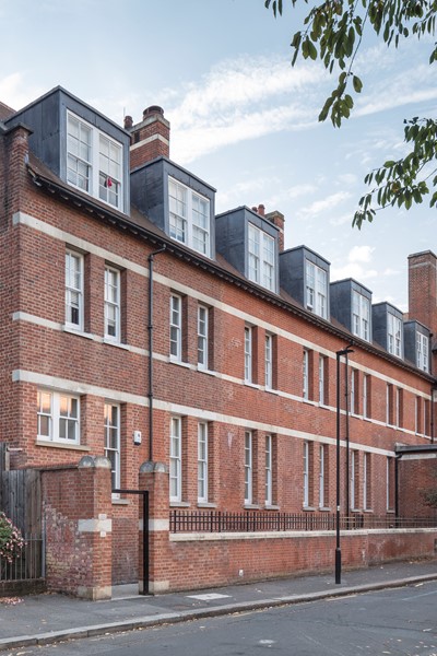 2B Smedley Street