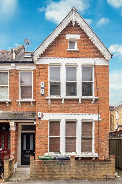 1 Stirling Road