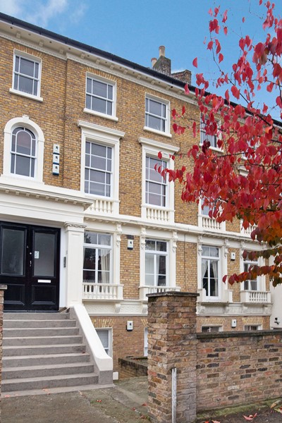 4 St Johns Crescent