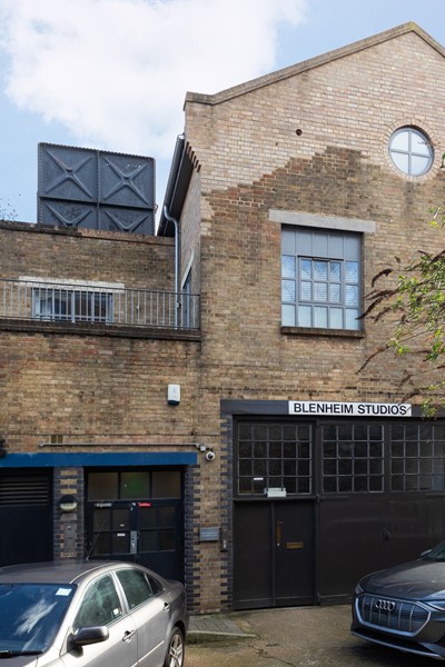 2 Stewarts Place